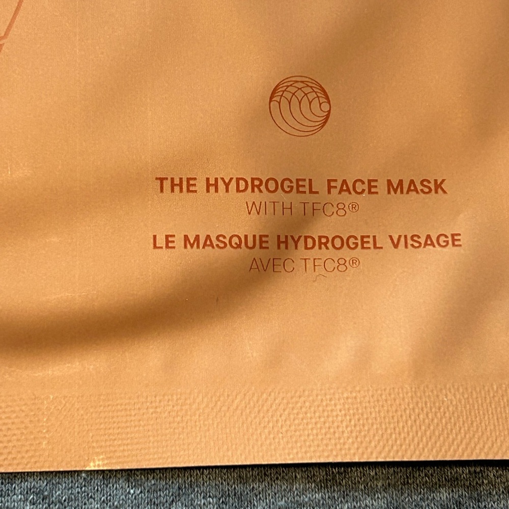 Augustinus Bader Bundle - The Hydrogel Face Mask and The Eye Patches - Picture 2 of 4